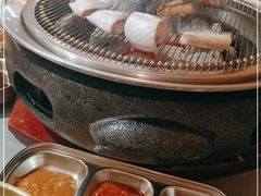 -围炉肉舍•炭烤活鳗•丹东海鲜烤肉(步行街店)