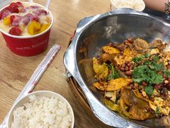 -愉肴麻辣香锅(中山路店)