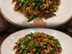 -湖南人家湘菜馆(镇江路店)