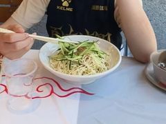 -肥肥虾庄·金牌油焖大虾(杨园滨江时代walk店)