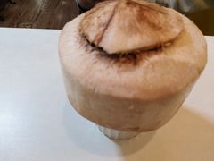 -志龙皇冠吃货椰子铺