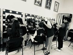 -艺采红鹰职业培训学校