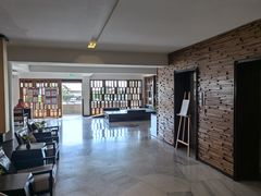 -曼谷湄南河畔华美达广场酒店