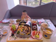 -水桶王国主题餐厅·聚会·生日派对·亲子活动·家庭套餐(亚龙湾希尔顿店)