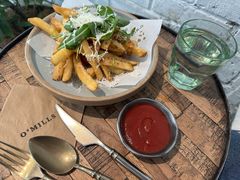 黑松露帕马森芝士带皮薯条-O'mills Sourdough Bakery&Bistro(永嘉路店)