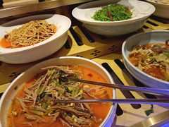 -享遇.锅姥姥牛排海鲜自助(小寨店)