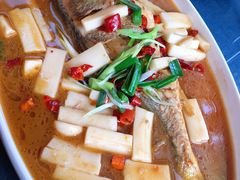 黄鱼烧年糕-野蔓果·山野菜(西湖景区·龙井茶田店)