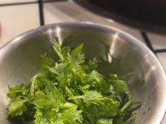 -鹿鸣山草本茶香火锅(园西路店)