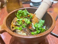 -老滇山寨•云南特色菜•地方菜•民族风情歌舞表演(金碧店)