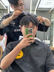 点击看大图 -藤野造型烫发染发