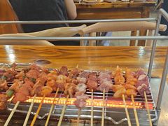 -哈尔滨小酒馆·鲜肉现穿自助烧烤(康新花园店)