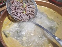 -洱火云南酸菜牛肉火锅(石景山当代商城店)