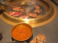 -铭牛烧肉·和牛海鲜自助(高新月牙湖店)