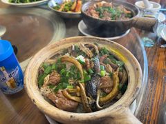 黄鳝牛肉煲仔饭-关氏饮食店