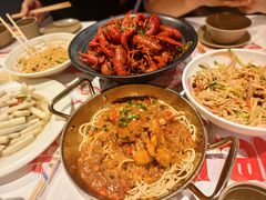 -肥肥虾庄·金牌油焖大虾(汉街SKP店)