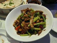 -阿三鱼头泡饼·家常菜