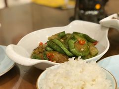 -丹江口渔村·湘味厨房(桃园店)