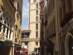 -鲁邦国际风情街(麦世达韩国精品百货店)