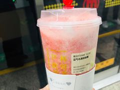 -奈雪的茶(湖滨银泰in77C区PRO店)