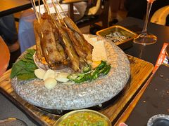 -何师烧烤Pro ·江湖川菜·小龙虾·精酿(太古里旗舰店)