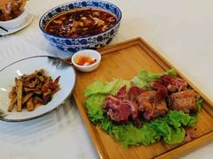 脆皮德国咸猪手-江南村酒家