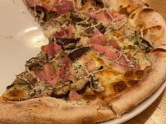 -城市大道红炉披萨烘焙坊