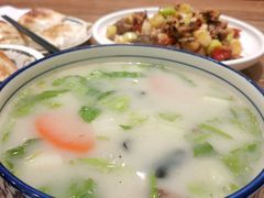 羊肉汤-清真·玛丽亚新疆菜主题餐厅(浙江中路店)