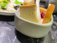 德宏椰汁泡鲁达-云海肴云南菜·蒸汽石锅鱼(青岛万象城店)