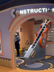 -奈尔宝家庭中心·亲子早教·派对餐厅(北京东坝万达店)