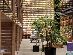 -半山书局(新世纪商城店)