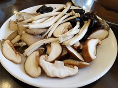 菌菇拼盘-羊守一(九棵树店)