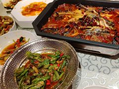 -巴特餐饮6加1音乐餐吧·新疆菜