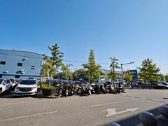 -燕莎奥特莱斯购物中心