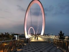 -南京眼步行桥