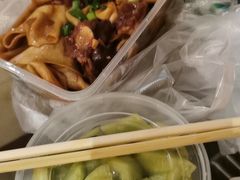 -壹阁胡羊焖饼(特色小吃街店)