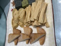 -海鲨湾海鲜会馆(百家湖1912店)