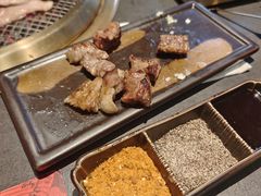 -铭牛烧肉·和牛海鲜自助(高新月牙湖店)