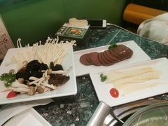 -一席地·本地鸡窝·杭帮鸡火锅(萧山银隆百货店)