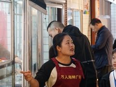 -三亚火车头万人海鲜广场