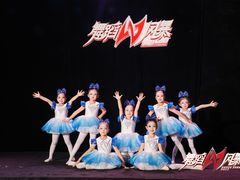 -炫艺舞蹈培训中心(枫尚奥特莱斯店)