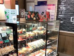 面包甜点陈列柜-星巴克(北京中关村北京国际店)