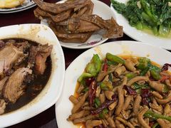 -余杨鸭鸭餐厅