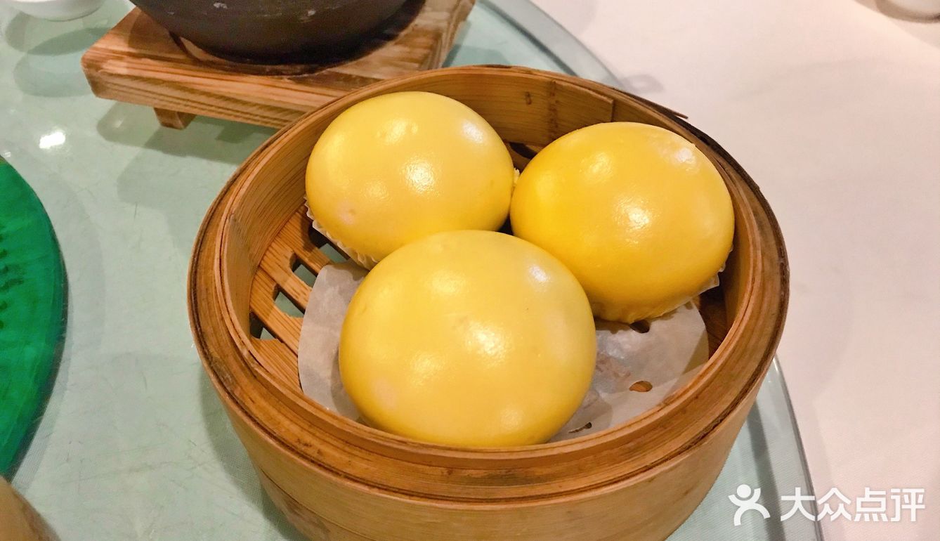 非常的喜欢粤菜,起了个早吃上了早茶,最爱虾饺