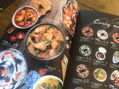 -Chom Cafe and Restaurant