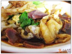 叉烧鸡蛋肠粉近景-食味稻汕头食杂(西罗园店)
