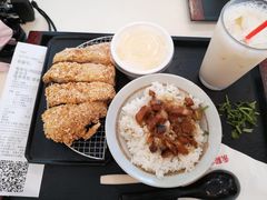 酥嫩鸡腿排饭-永和大王(一口茶豆浆|花香豆更香·碧榕湾店)