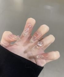 -悦指间美甲美睫