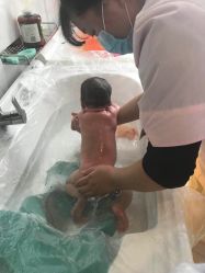 -母仪天下月子中心(光谷店)