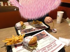 -The Habit Burger Grill 哈比特汉堡(复兴soho店)