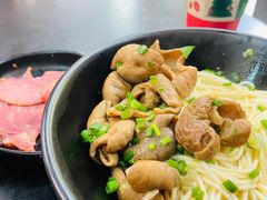 招牌肥肠面-丽影重庆小面(定西路店)